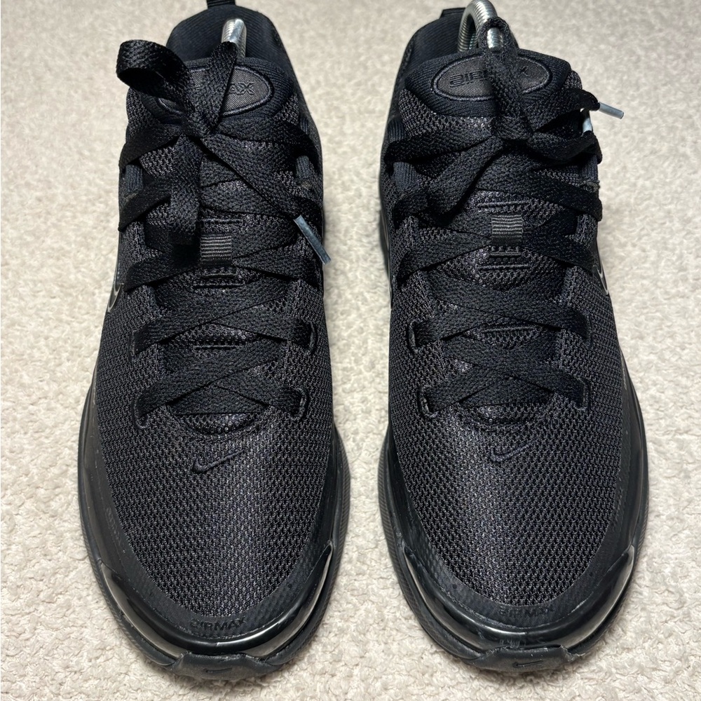 Nike AirMax Bia classic athletic sneakers size 7 youth. Preowned.